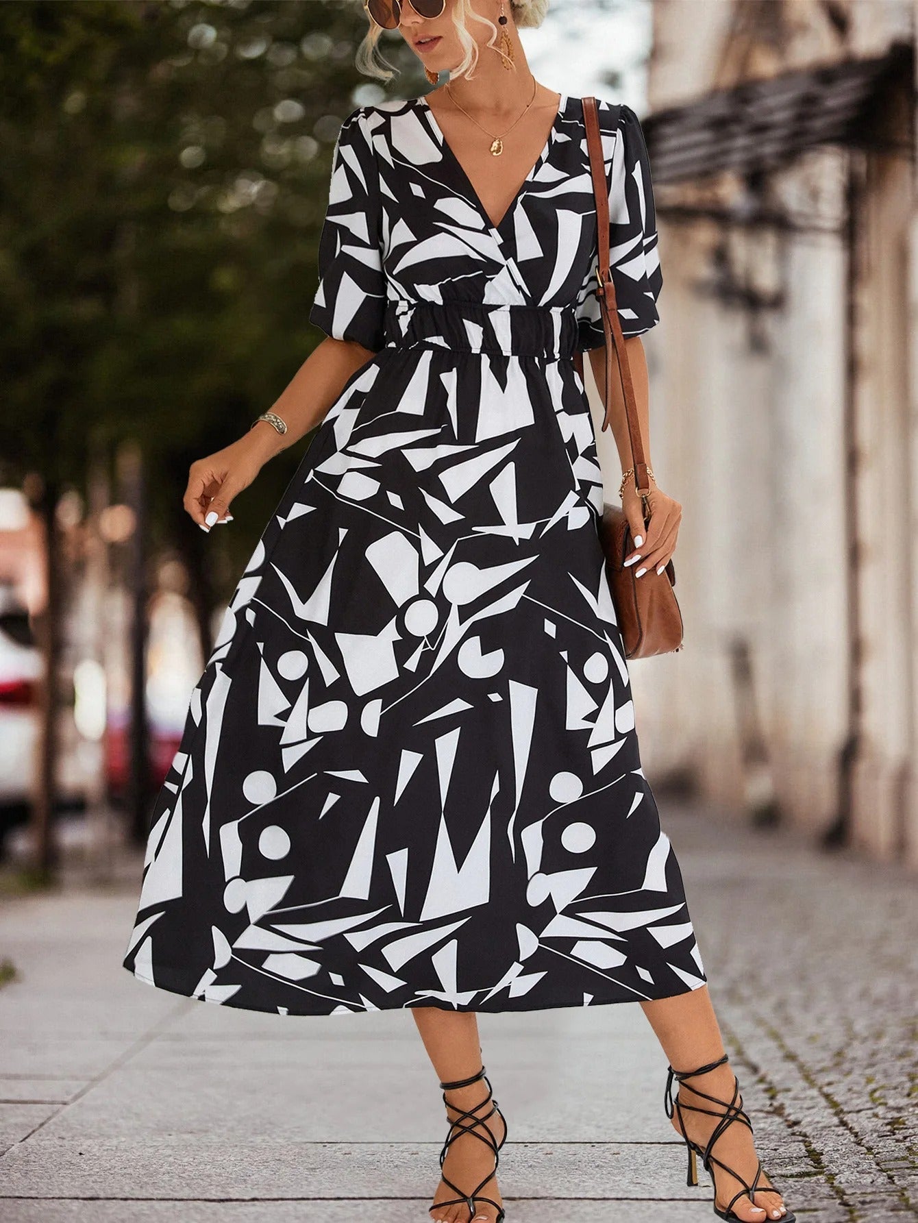 LM | Maxi dress with floral V-neckline