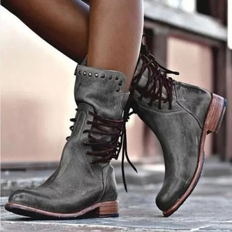 LM | Vintage lace-up combat boots