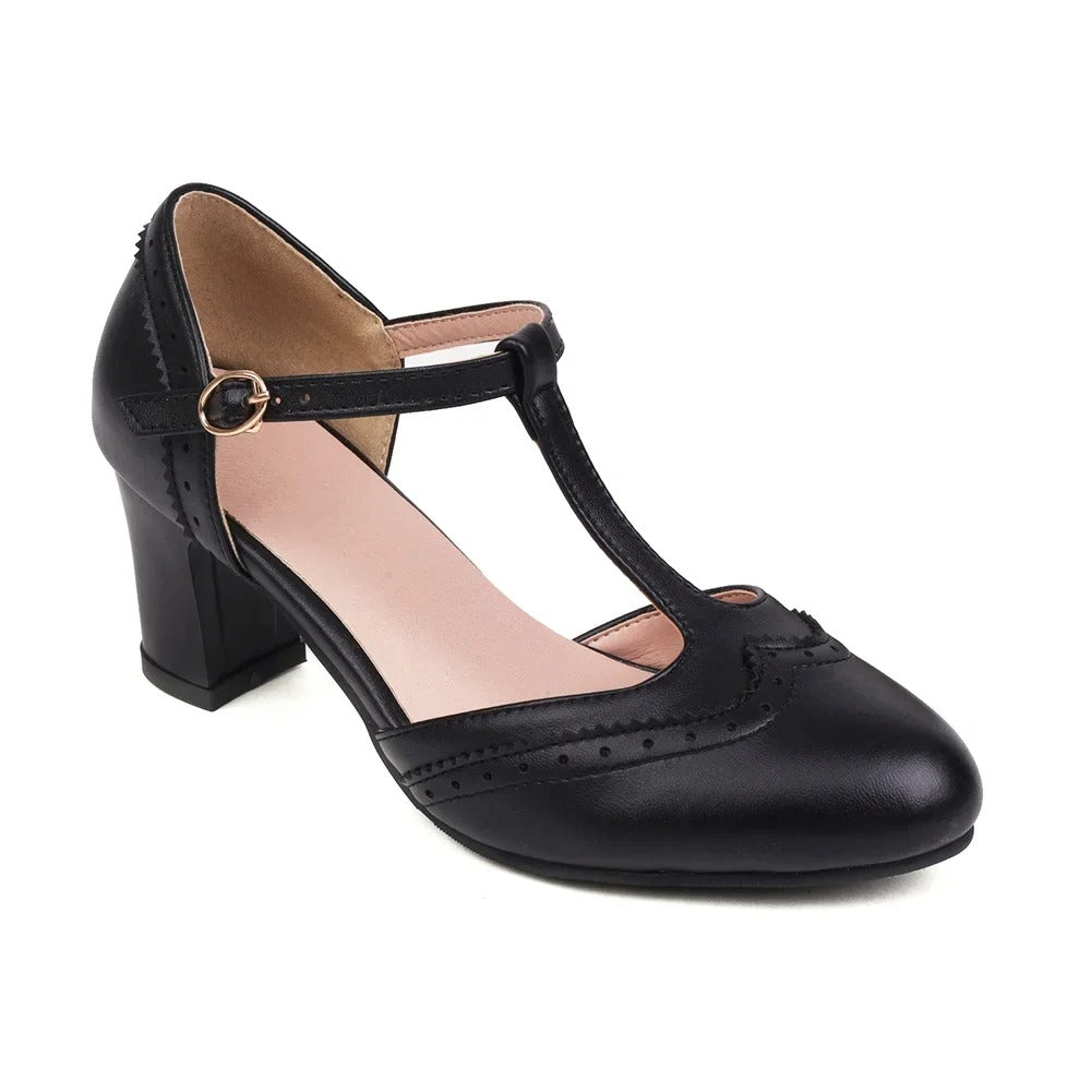 LM | Vintage T-strap heels