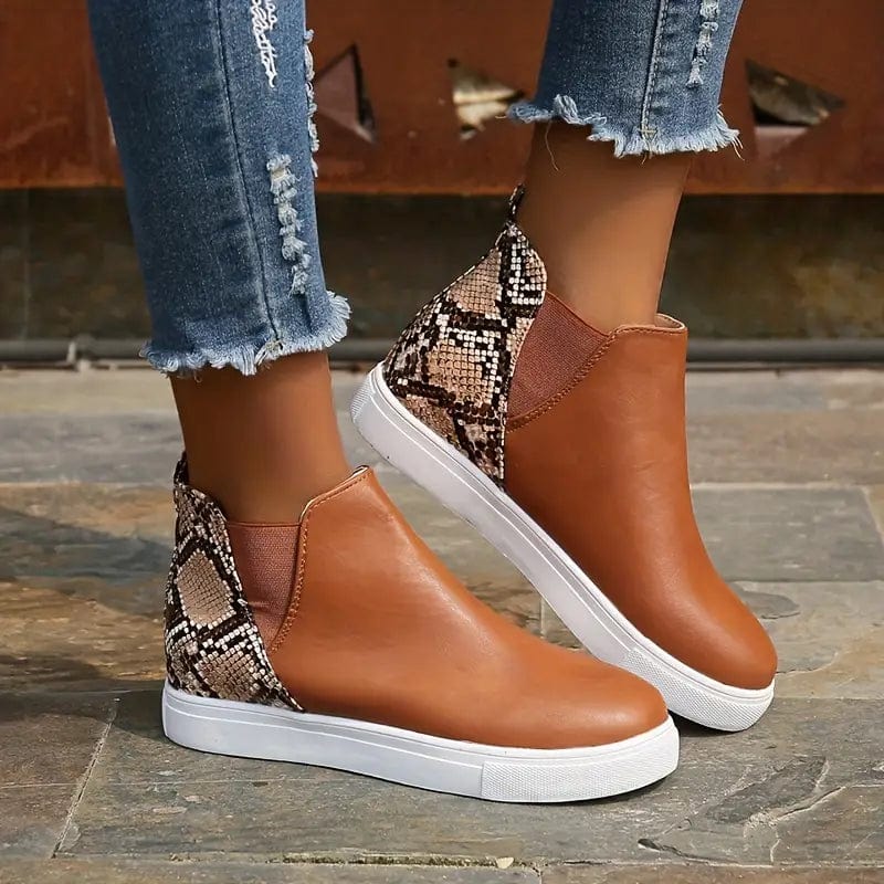 LM | Women's boots with snakeskin pattern