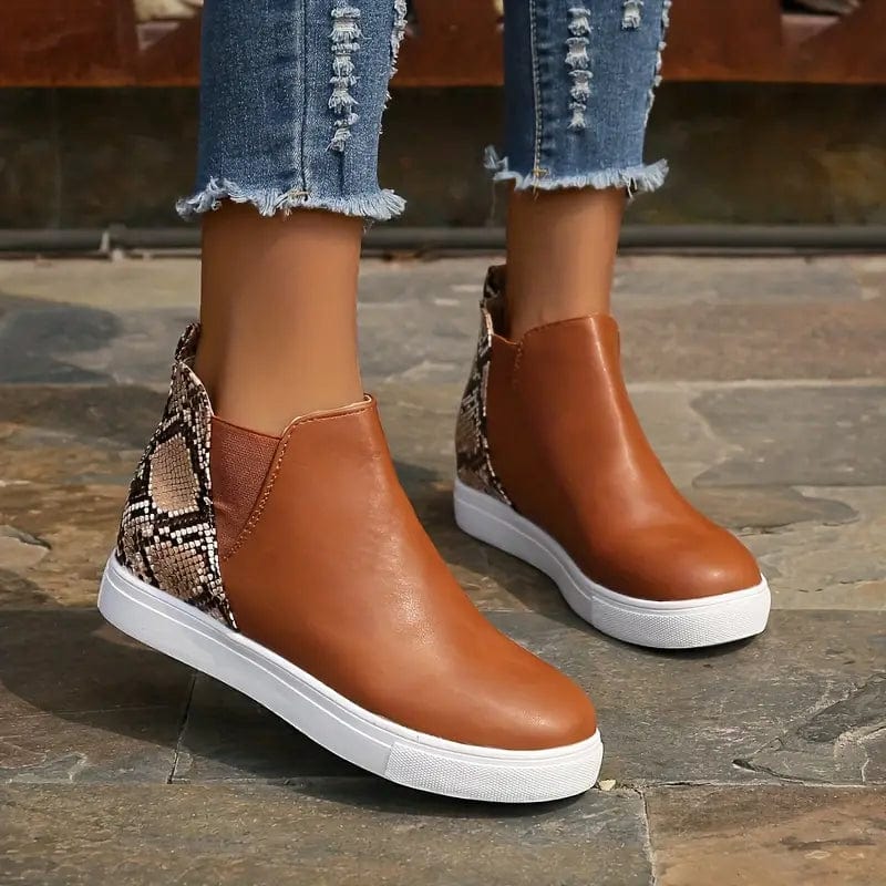 LM | Women's boots with snakeskin pattern