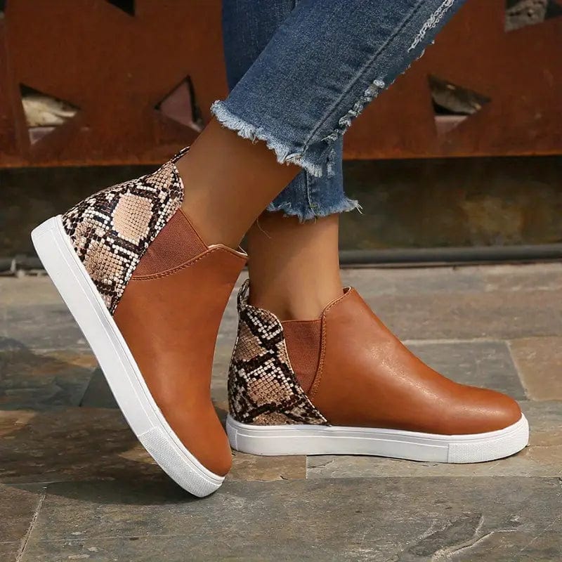 LM | Women's boots with snakeskin pattern