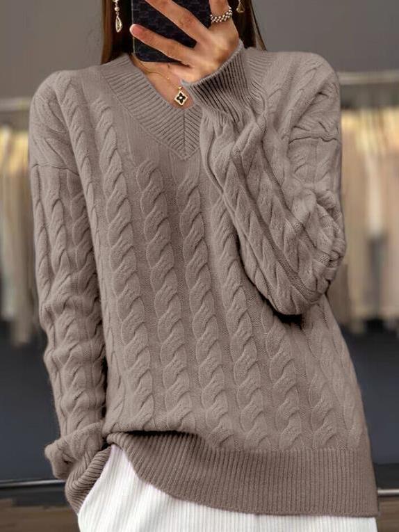 TS | Simple and stylish winter sweater