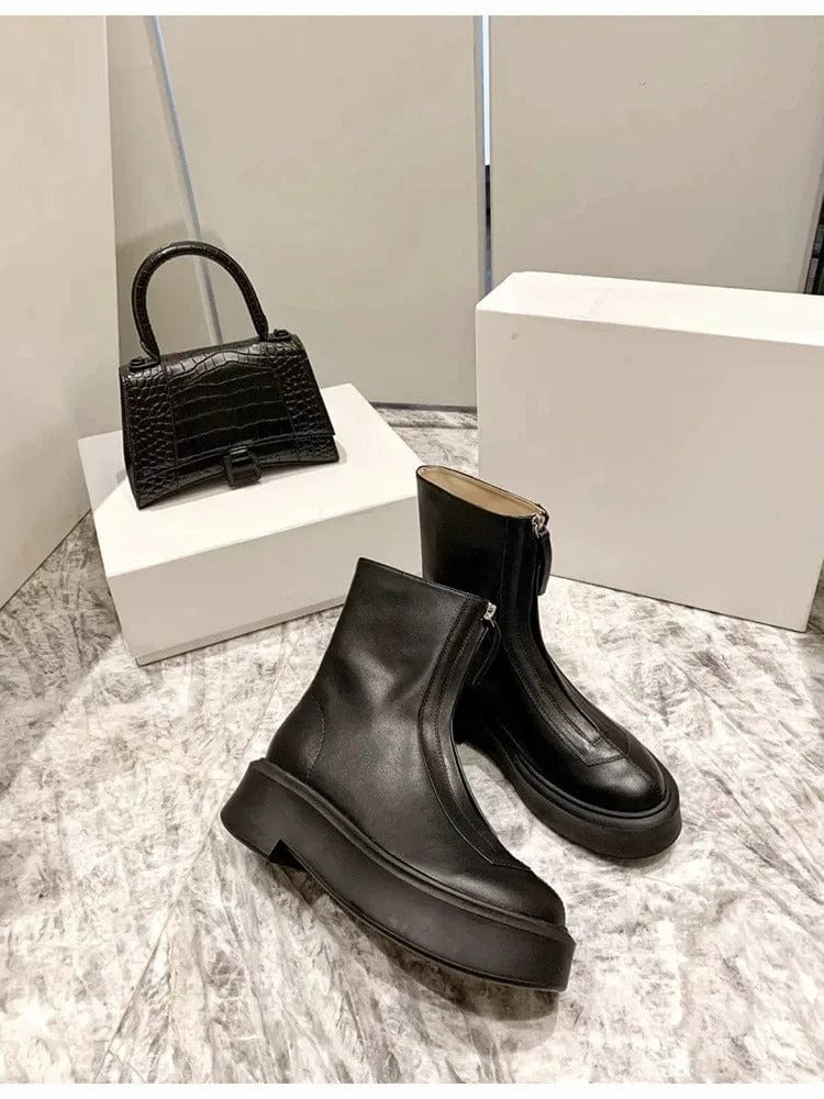 LM | Leather ankle boots
