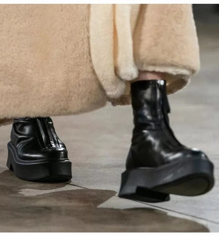 LM | Leather ankle boots