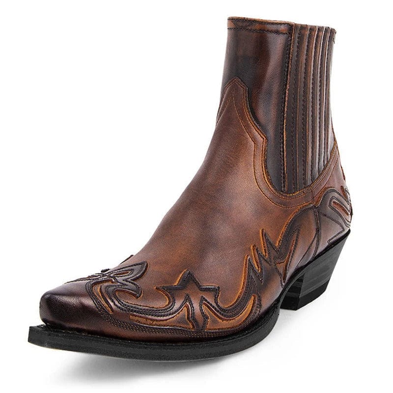 LM | Pointed shoes with embroidery design