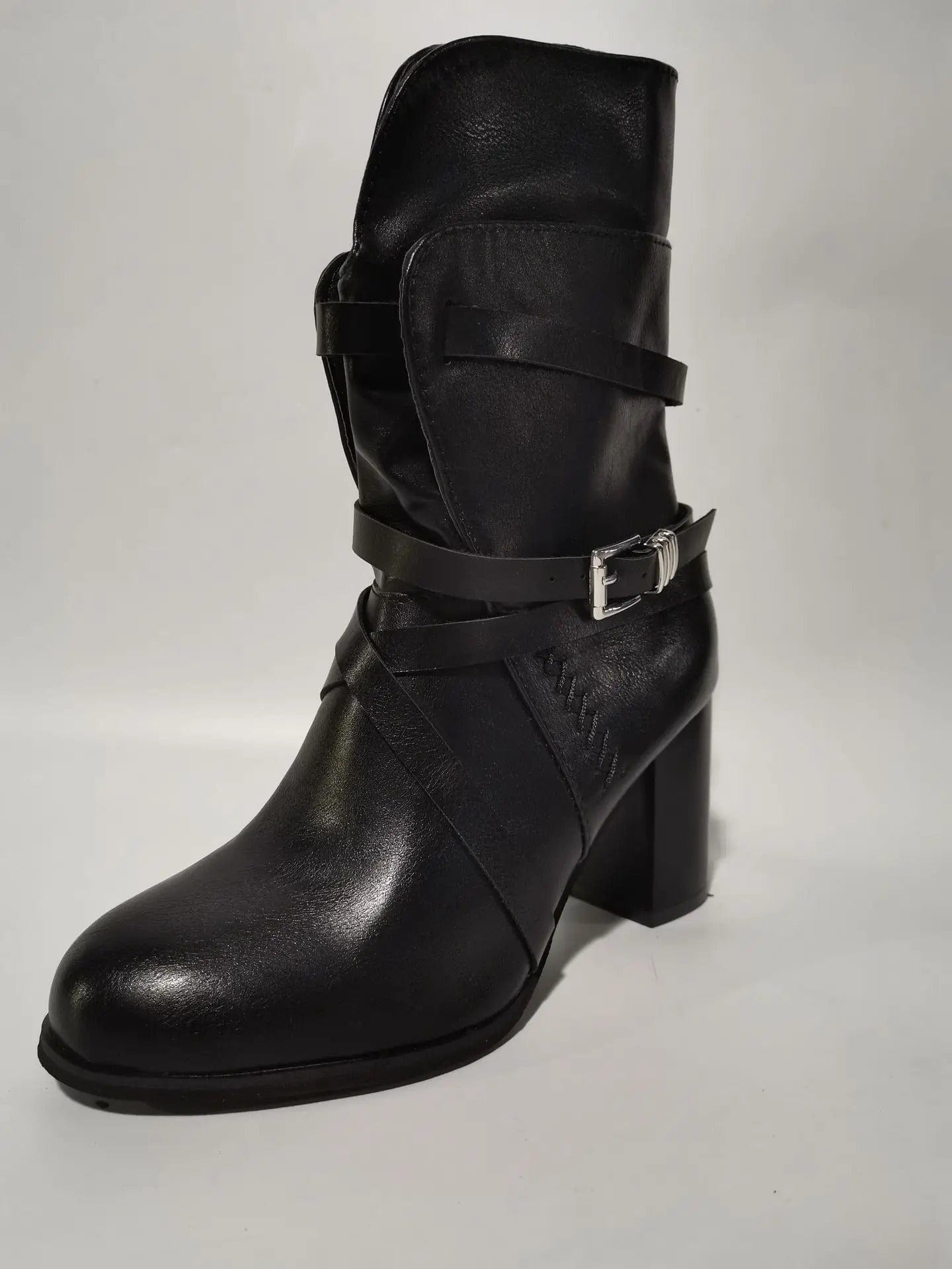 LM | Platform boots up to the middle of the calf