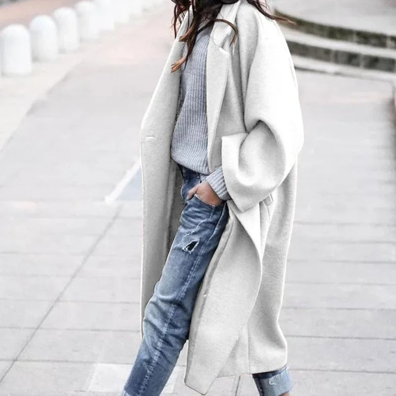 LM | Elegant coat with oversized lapels