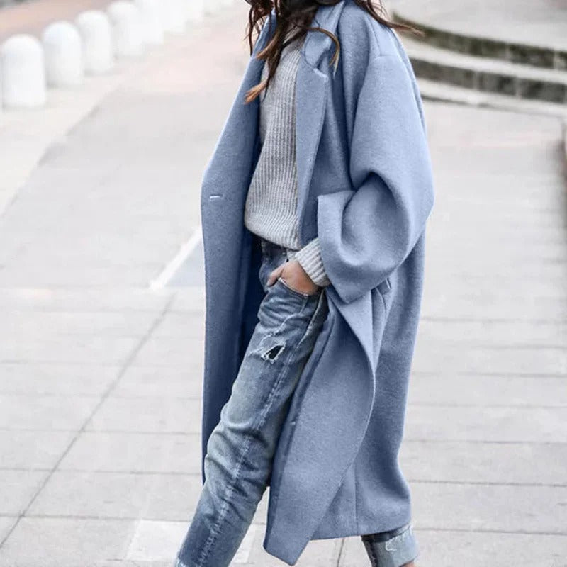 LM | Elegant coat with oversized lapels