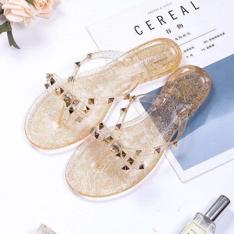 TS | Classic and stylish general sandals