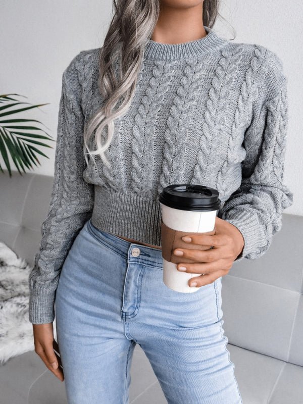 LM | An elegant short sweater for your fall wardrobe