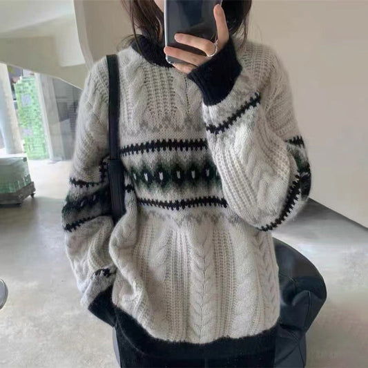 LM | Fashionable and minimalist winter sweater