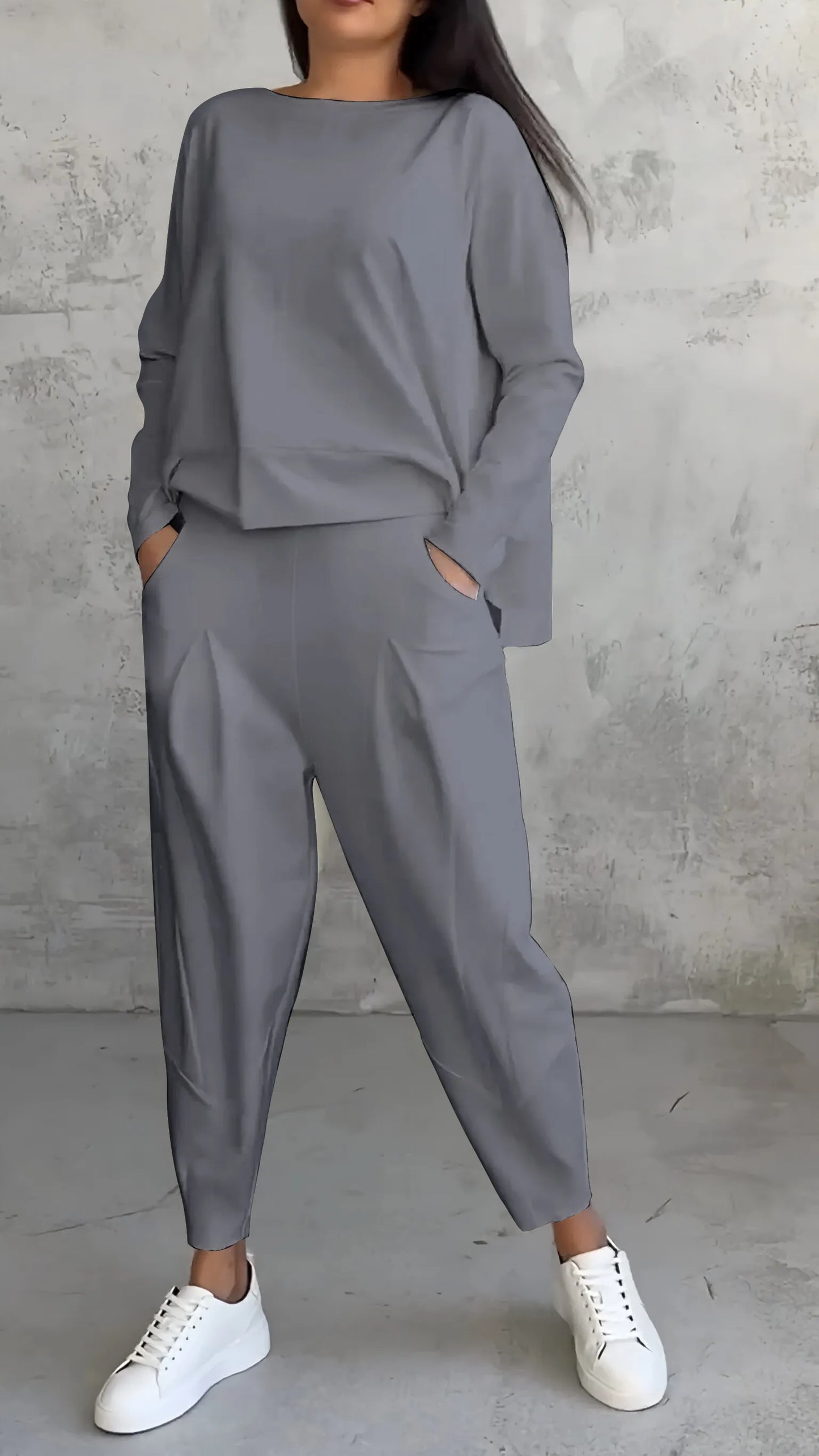 TS | Two-piece set in a casual relaxed fit style