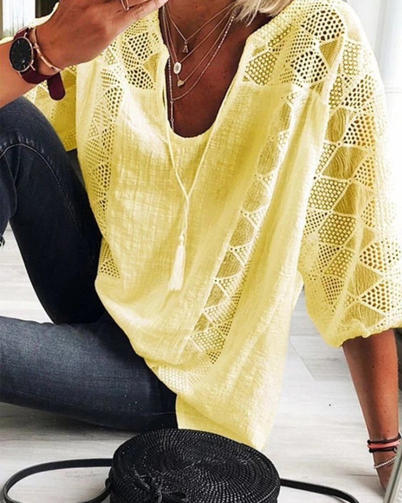 LM | Stylish top with U-neck and lace