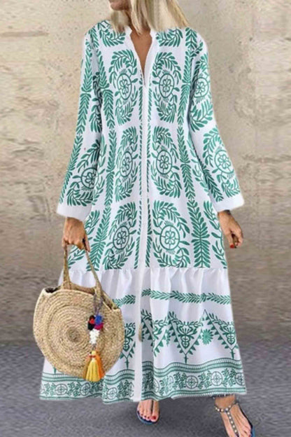TS | Karol - Oversized dress with high collar and street print