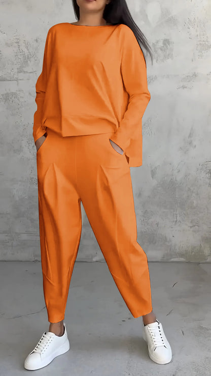 TS | Two-piece set in a casual relaxed fit style