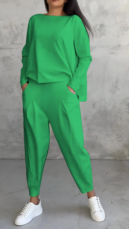 TS | Two-piece set in a casual relaxed fit style