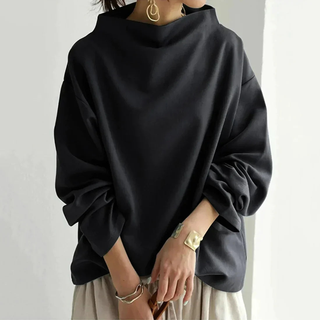 TS | Black jumper with oversized round neckline