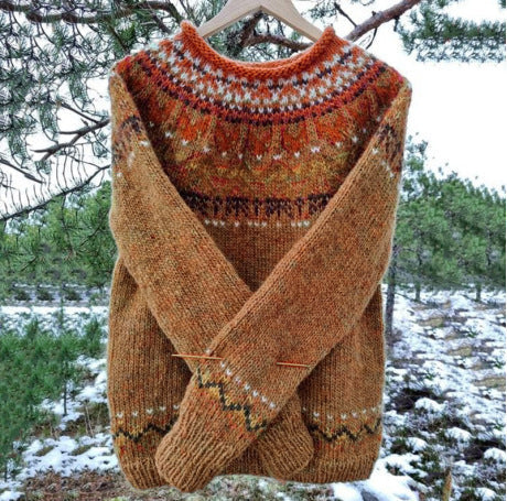 TS | Hand-knitted sweater with Nordic pattern