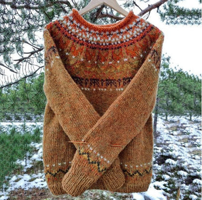 TS | Hand-knitted sweater with Nordic pattern