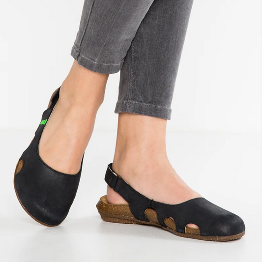 TS | Sandals with sling-back straps