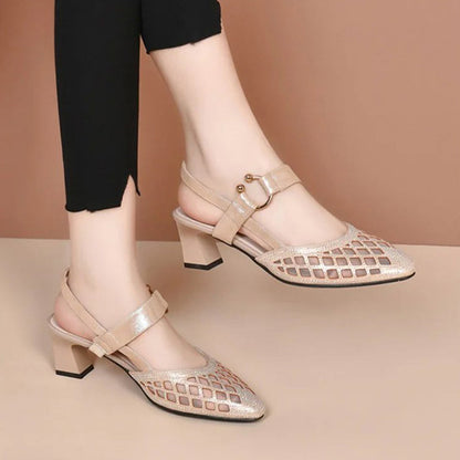 Sandalen met strass-steentjes met spitse teen en enkelbandje