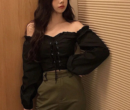 TS | Blouse with puff sleeves and Carmen neckline