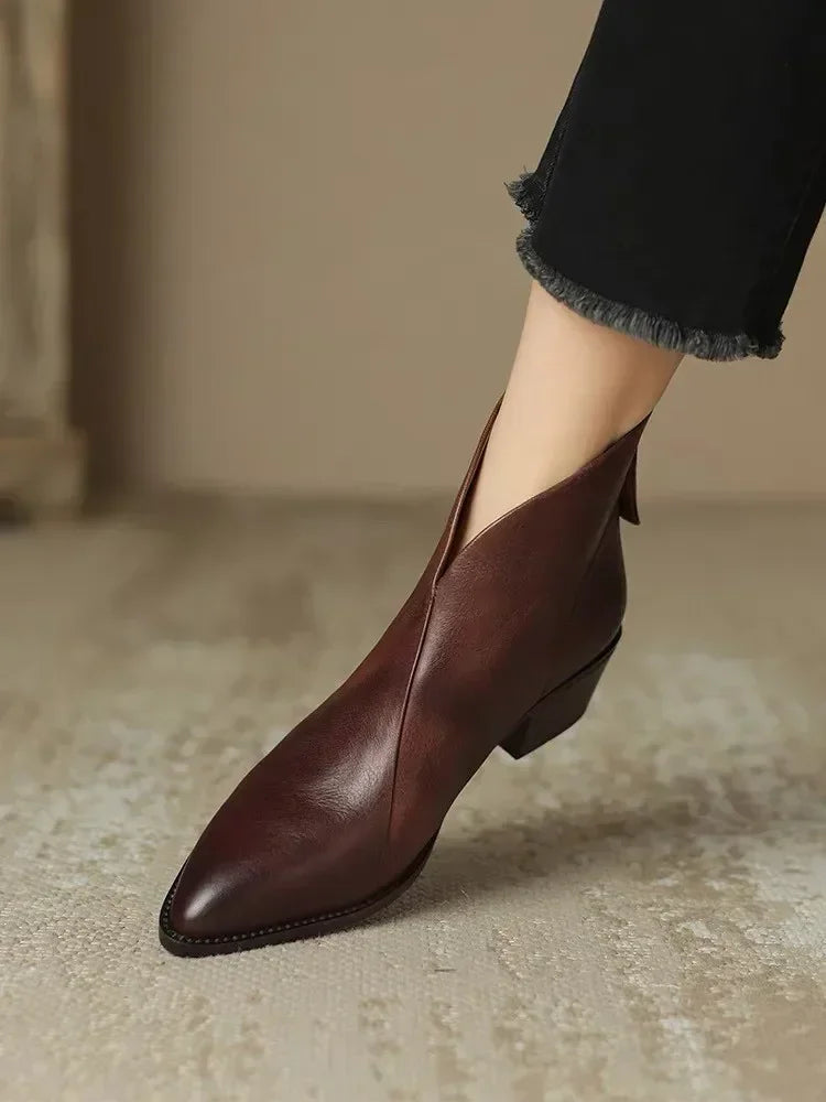 TS | Tapered ankle boot with block heel