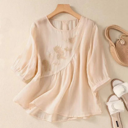 LM | Chic and relaxed winter blouse