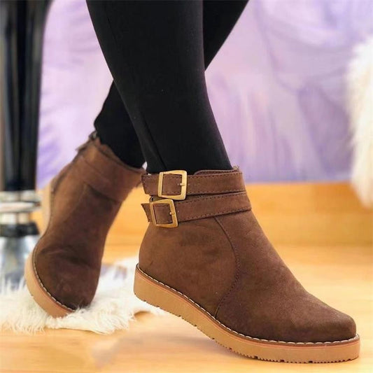 TS | Ankle boot with buckle detail