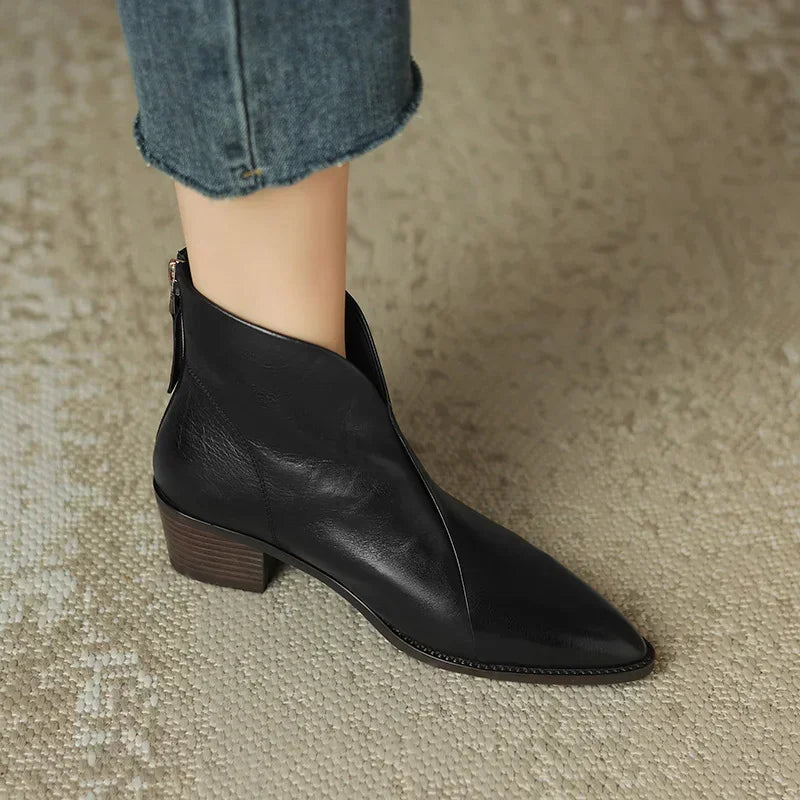 TS | Tapered ankle boot with block heel