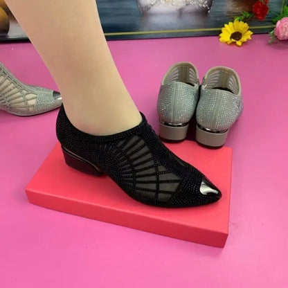 Strakke en ondersteunende orthopedische Sandalen
