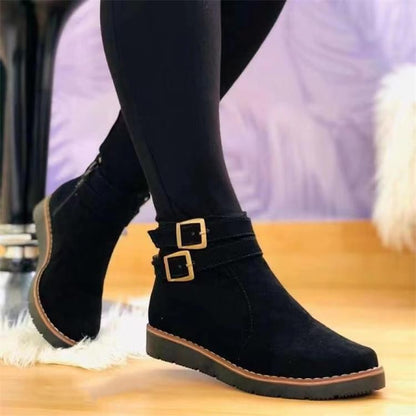 TS | Ankle boot with buckle detail