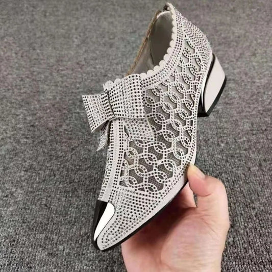 Strakke en ondersteunende orthopedische Sandalen
