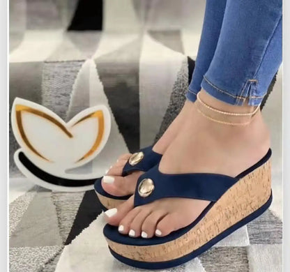 LM | Classic and airy sandals