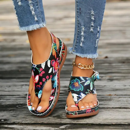 LD | Boho sandalen met bloemmotief en teenbandje
