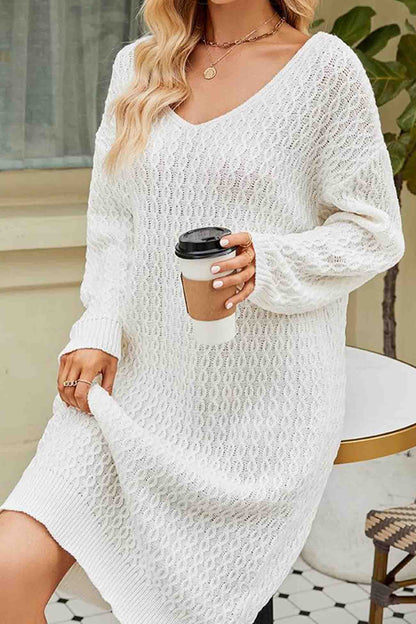 LM | An elegant sweater dress with a spectacular V-neckline for chic outfits