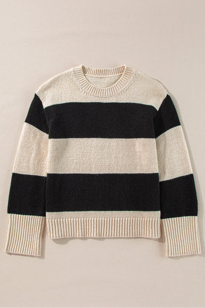 TS | Modern and fashionable winter sweater