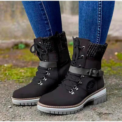 LM | Zipper boots with leather straps and buckles for the ankle