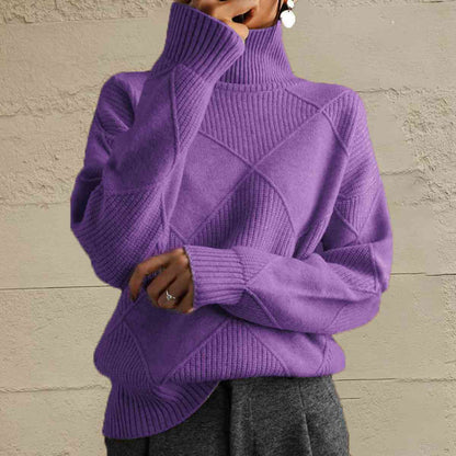 TS | Chic turtle-neck sweater in geometric knit