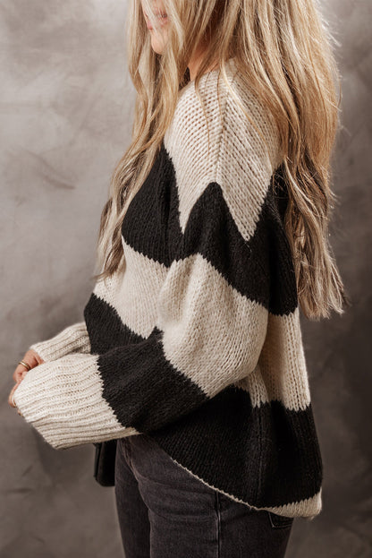 TS | Modern and fashionable winter sweater
