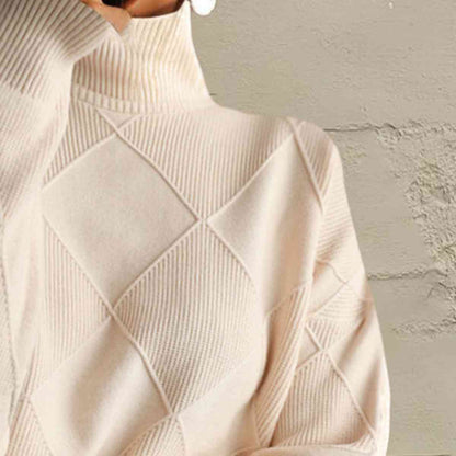 TS | Chic turtle-neck sweater in geometric knit