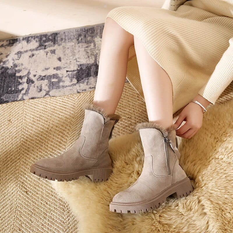 LM | Fashionable boots for women