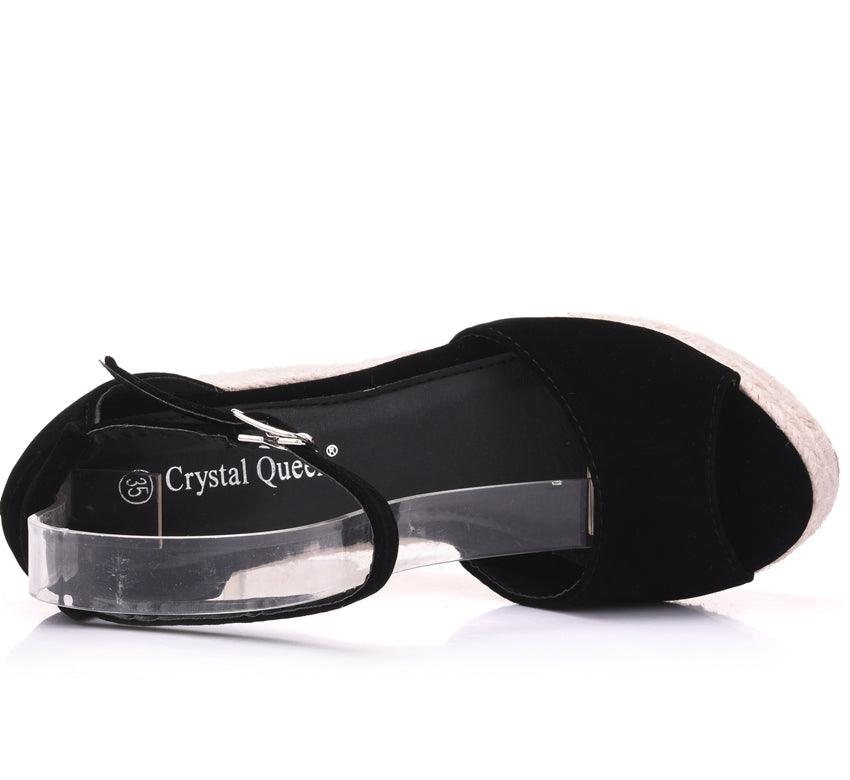 TS | Airy and effortless sandals