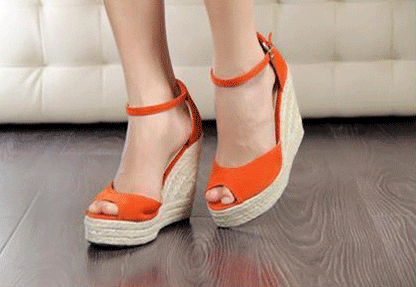 TS | Airy and effortless sandals