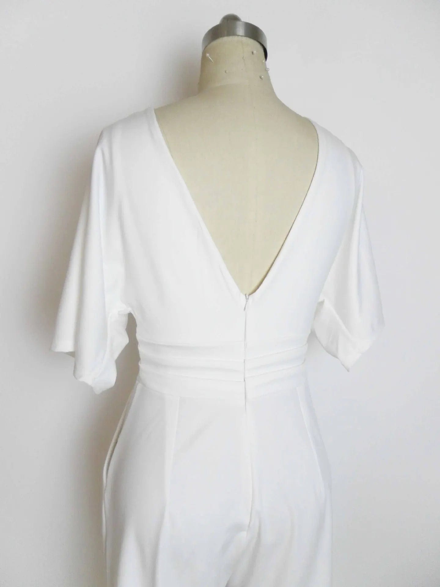 LM | Elegant V-neck jumpsuit