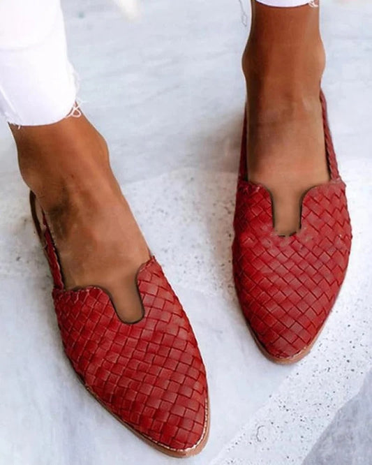 LM | Woven slip-on apartments