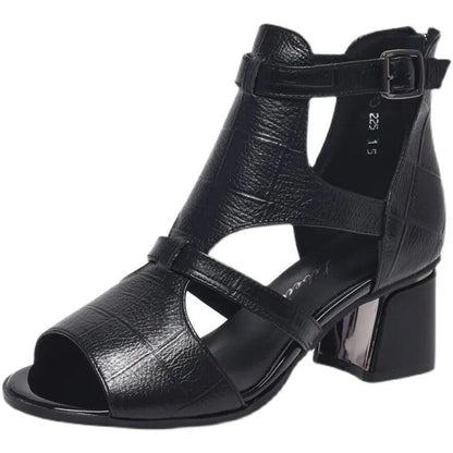 LM | Shoes with chunky heel and adjustable strap