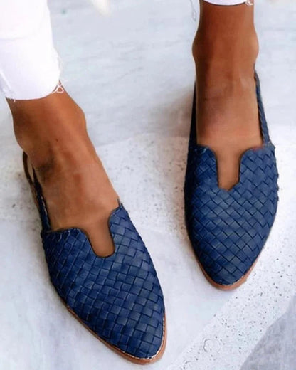 LM | Woven slip-on apartments