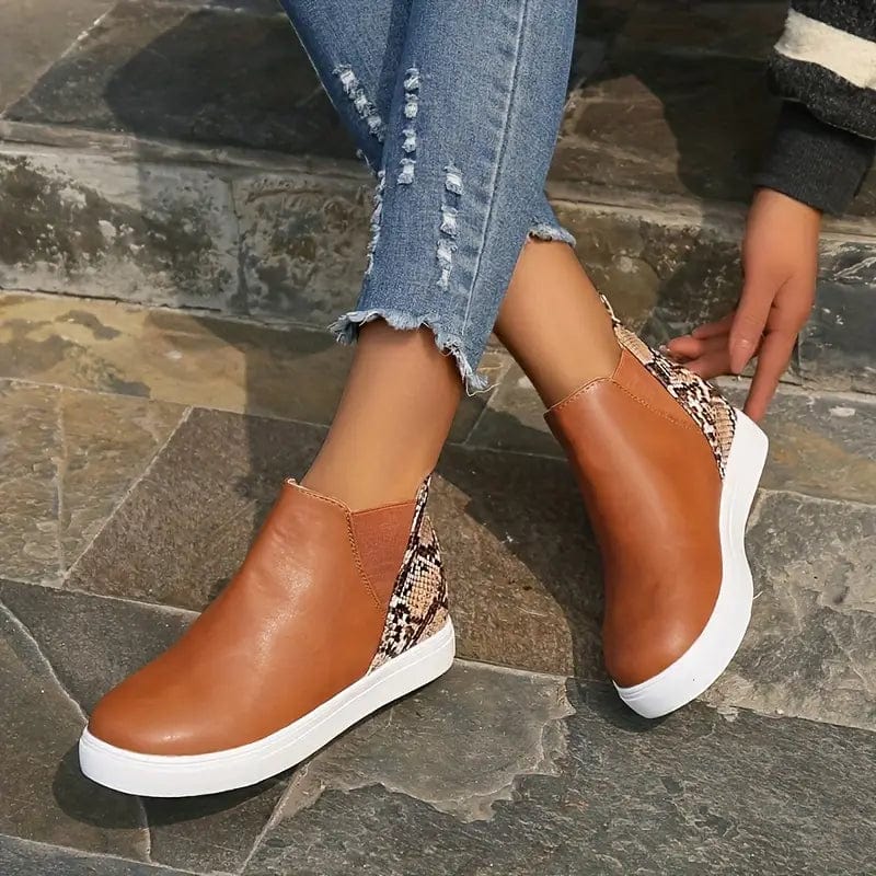 LM | Women's boots with snakeskin pattern